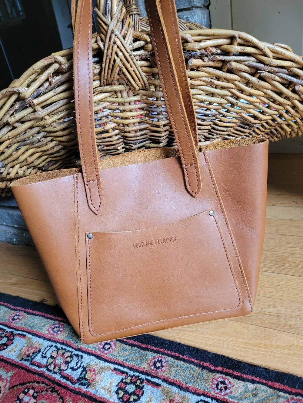 Portland Leather Juliette Tote Bag - Picture 12 of 16